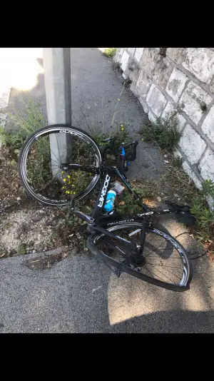 Chris Froome's damaged bike
