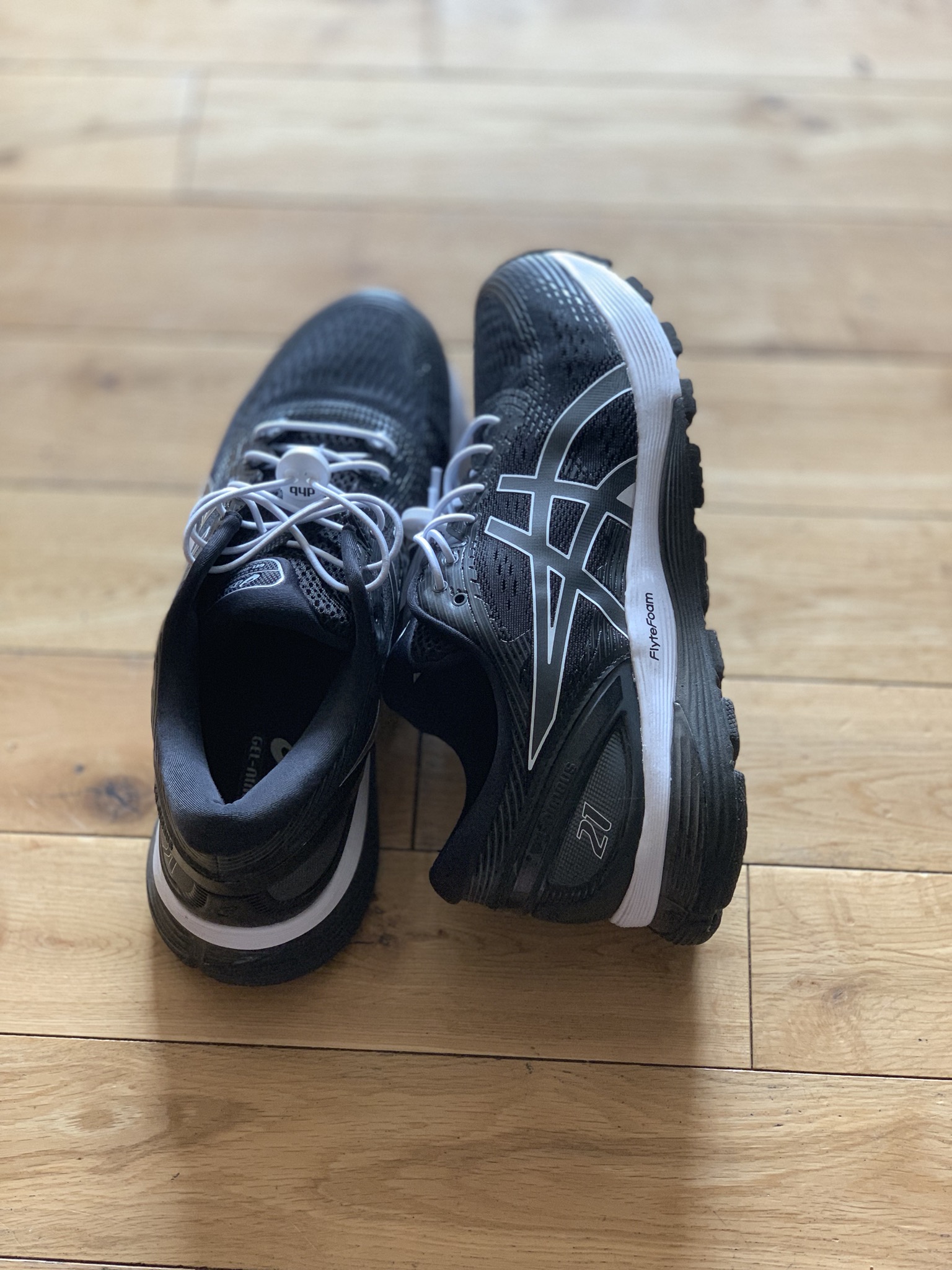 Asics Numbus 21