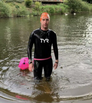 Swimming-in-the-TYR-Hurricane-001-wetsuit