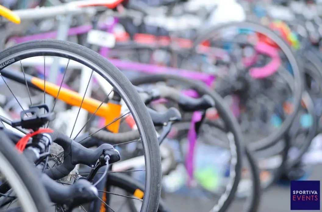 Bikes-racked-in-triathlon-transition