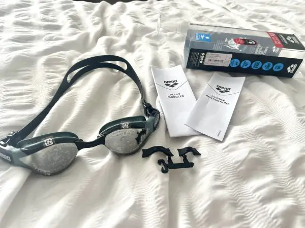 Unboxing Arena goggles